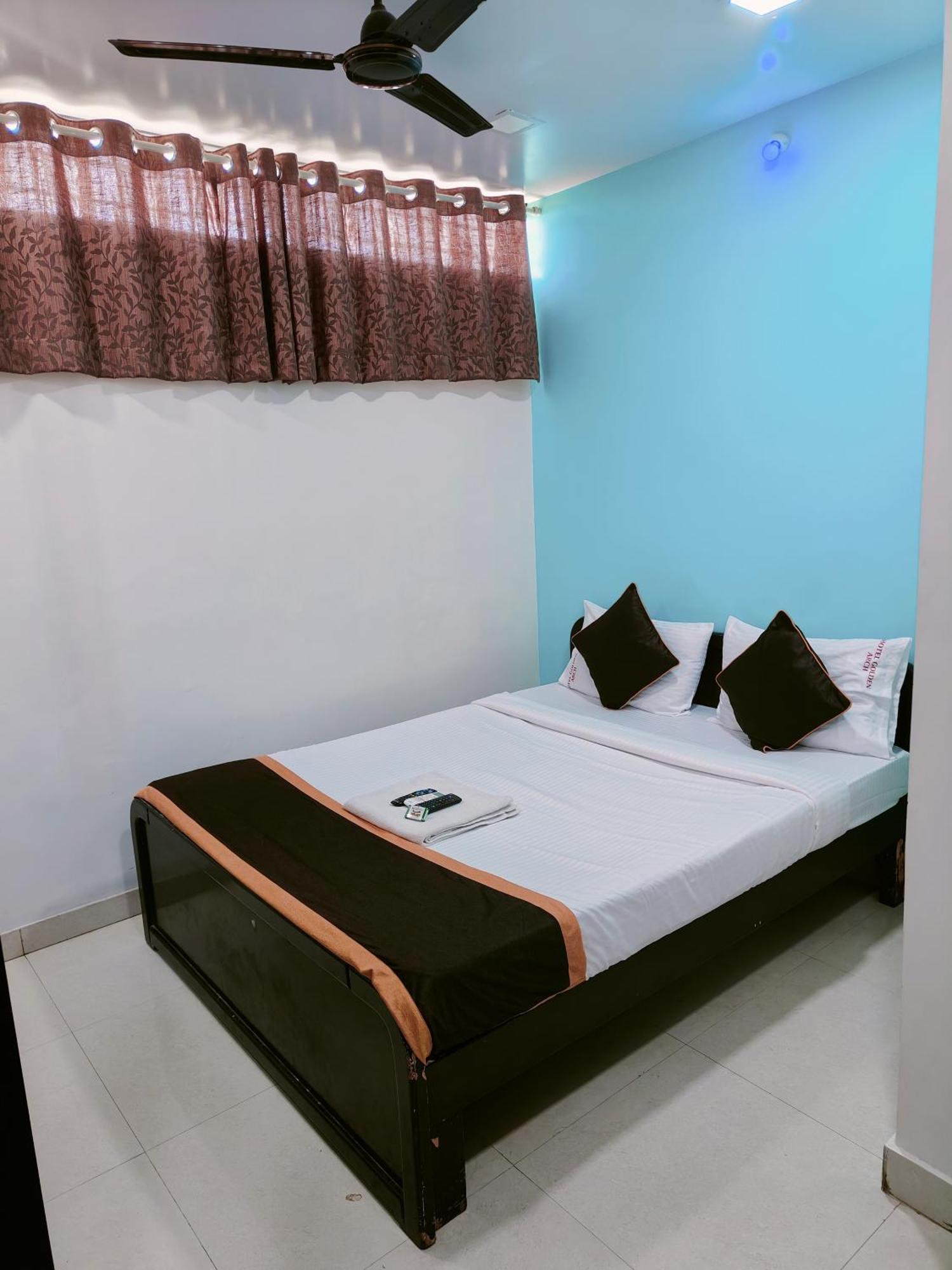 Hotel Golden Arch Bangalore Exterior photo