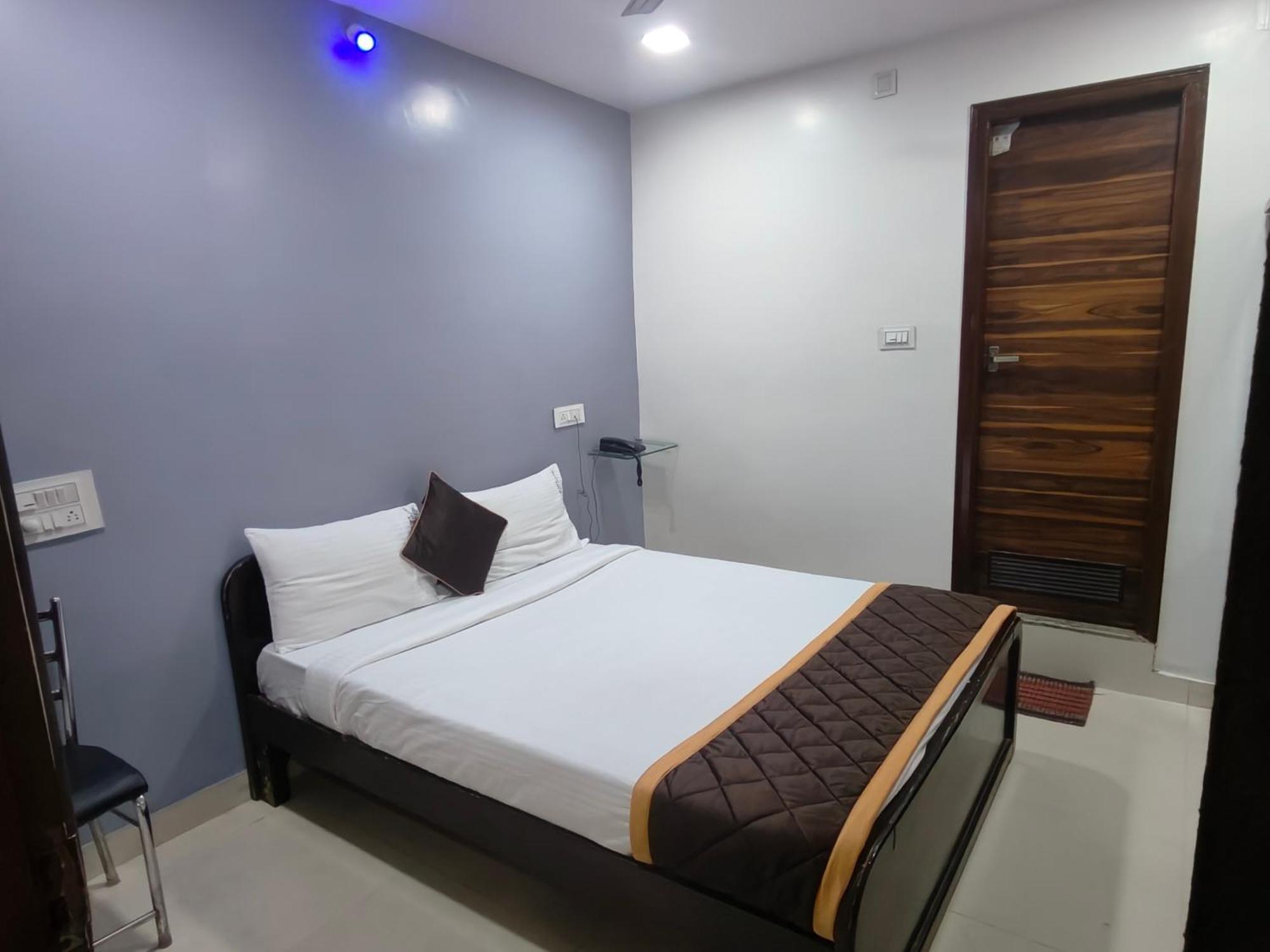 Hotel Golden Arch Bangalore Exterior photo