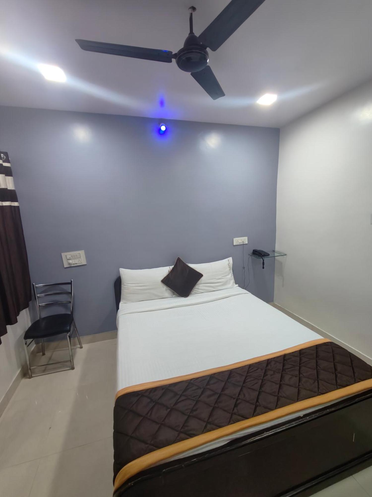 Hotel Golden Arch Bangalore Exterior photo
